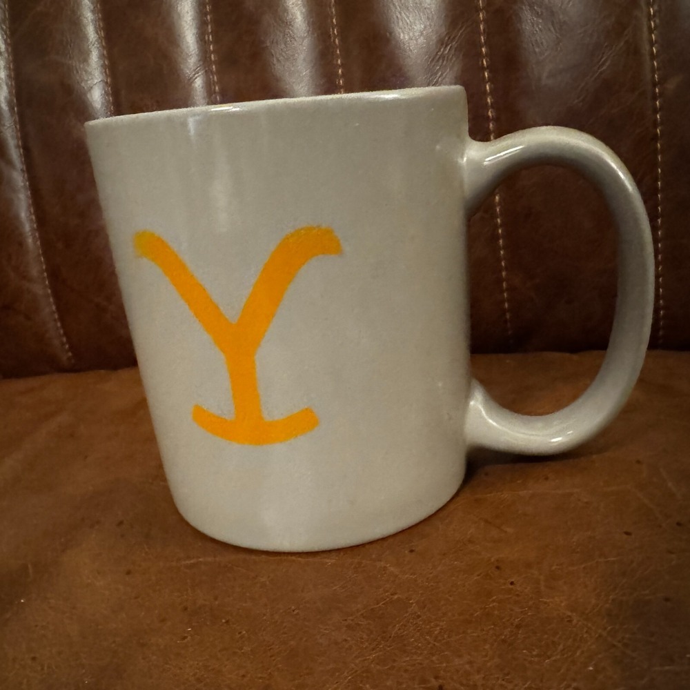 Zak! Designs Yellowstone Dutton Ranch Protect This‎ Family 21 oz Gray Coffee Mug